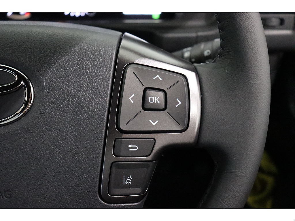 トヨタ ハイエースバン(34枚目)