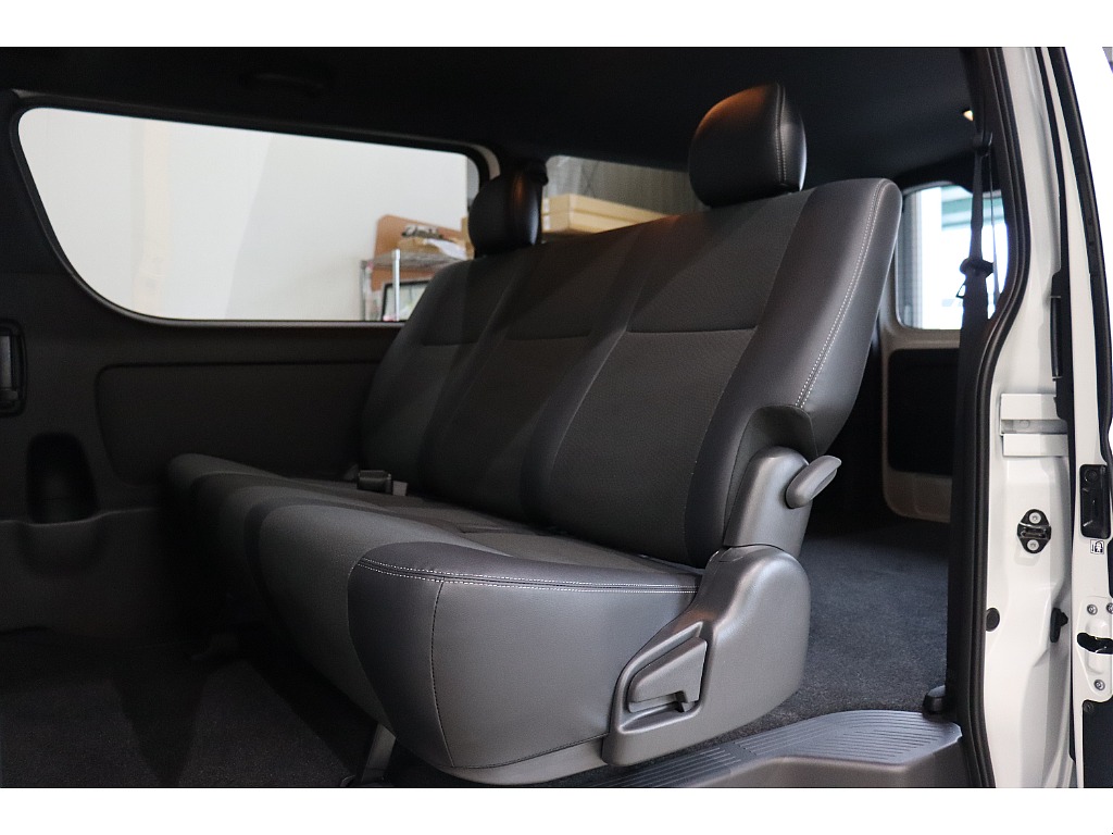 トヨタ ハイエースバン(36枚目)