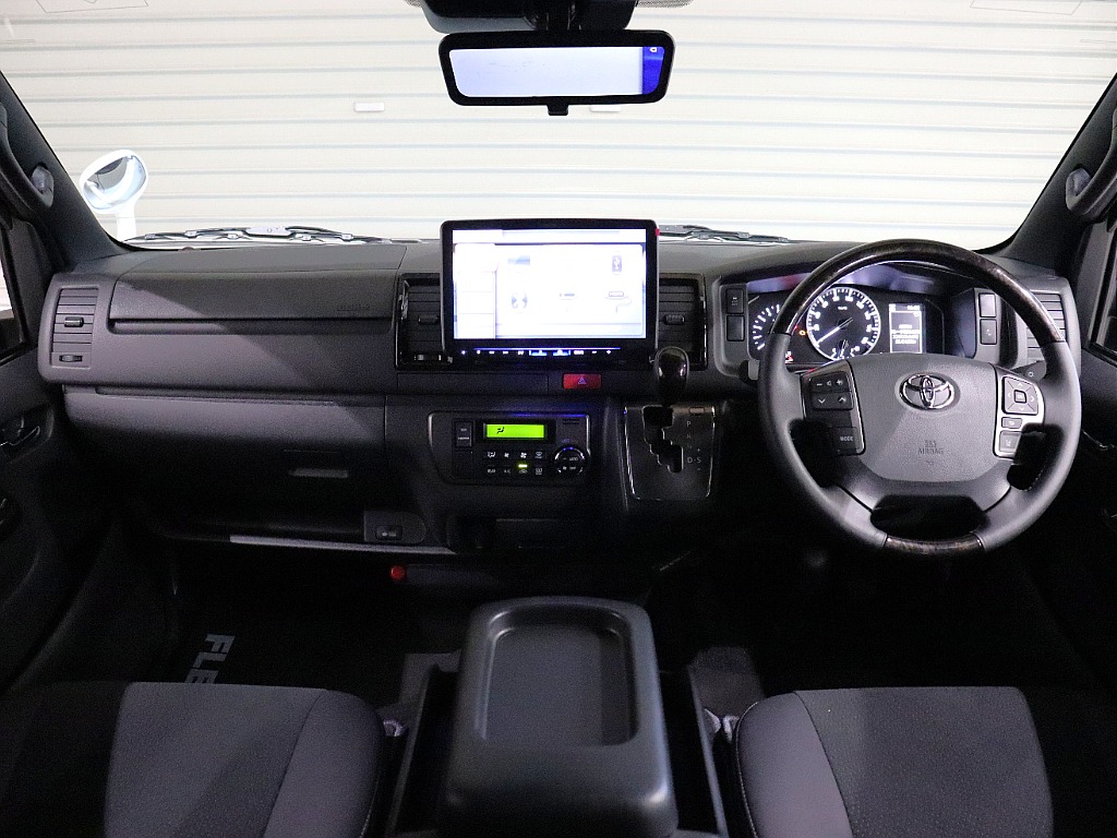 トヨタ ハイエースバン(12枚目)