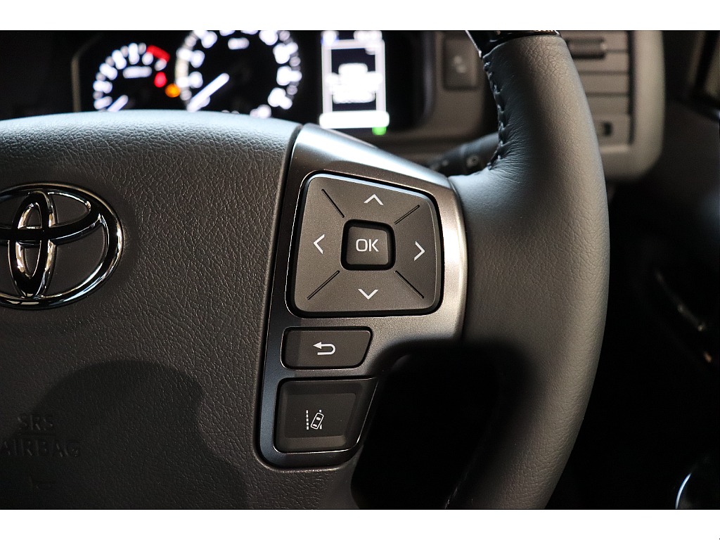 トヨタ ハイエースバン(34枚目)