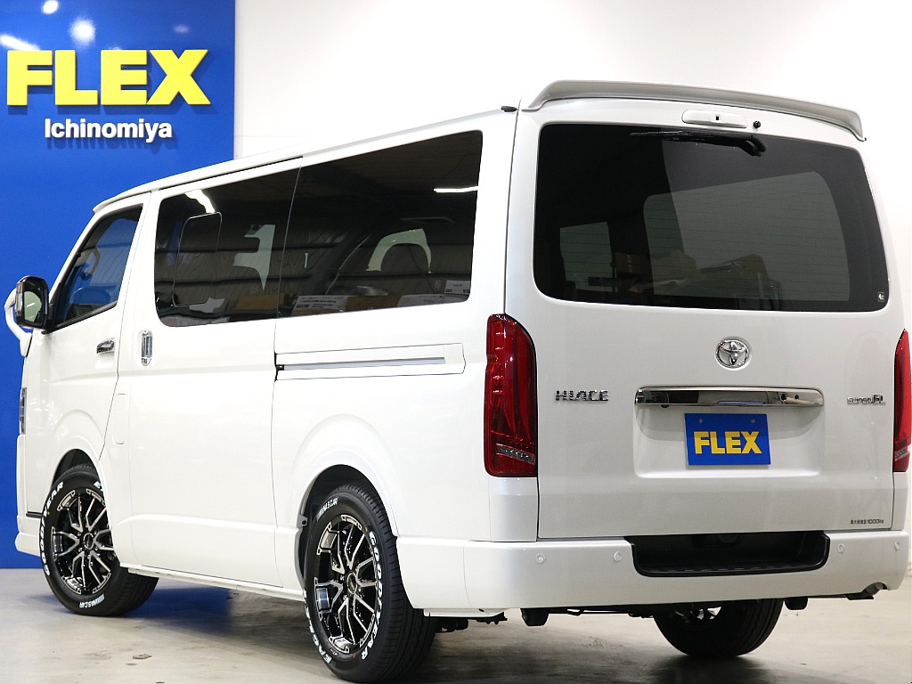 トヨタ ハイエースバン(7枚目)
