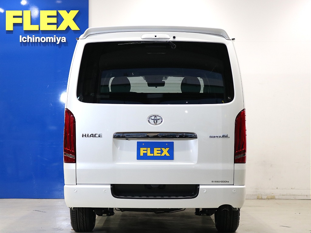 トヨタ ハイエースバン(10枚目)