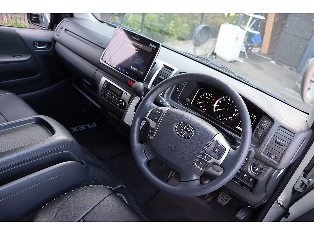 トヨタ ハイエースバン(13枚目)