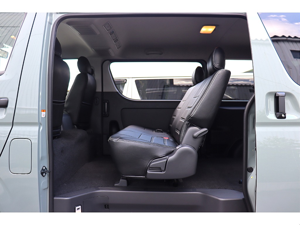 トヨタ ハイエースバン(18枚目)