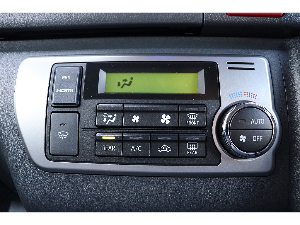 トヨタ ハイエースバン(35枚目)