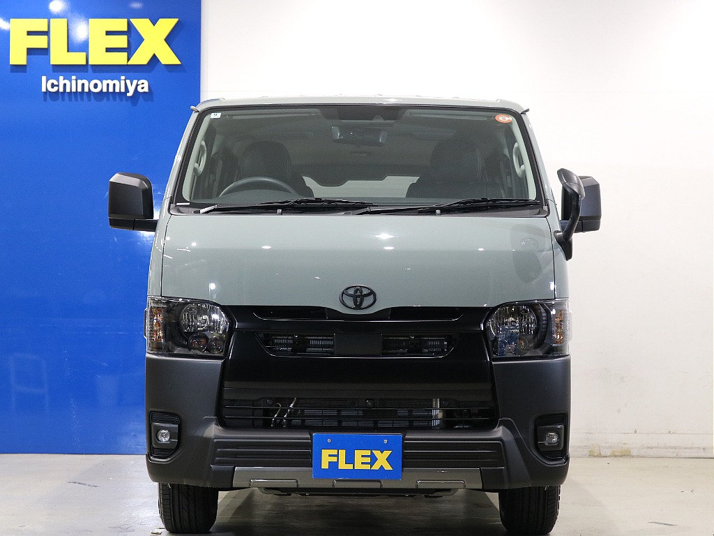 トヨタ ハイエースバン(5枚目)