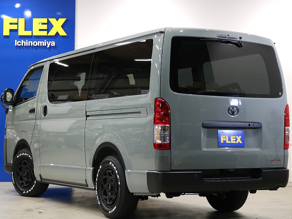 トヨタ ハイエースバン(7枚目)