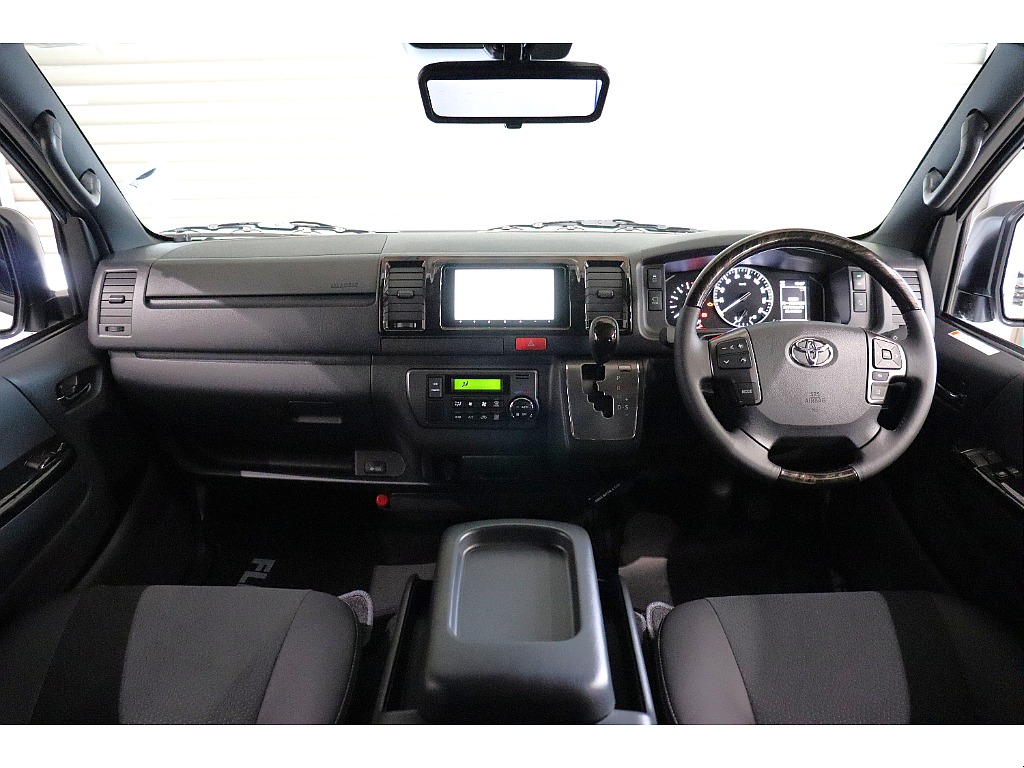 トヨタ ハイエースバン(12枚目)