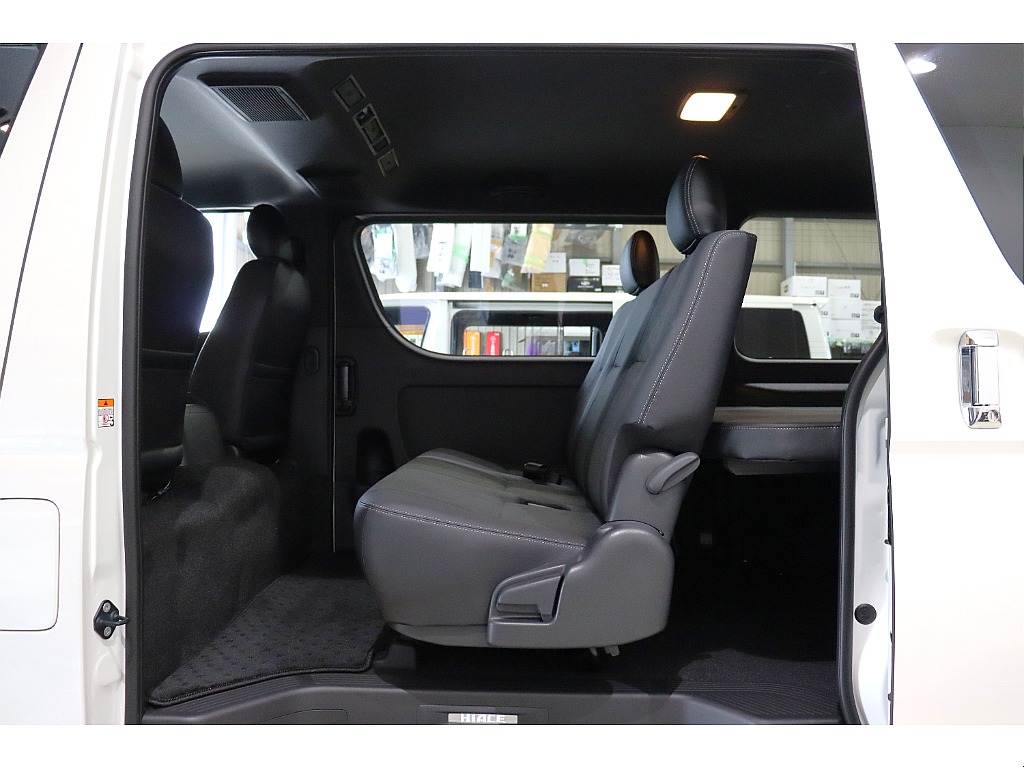 トヨタ ハイエースバン(18枚目)