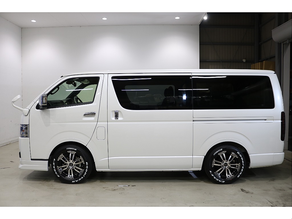 トヨタ ハイエースバン(24枚目)