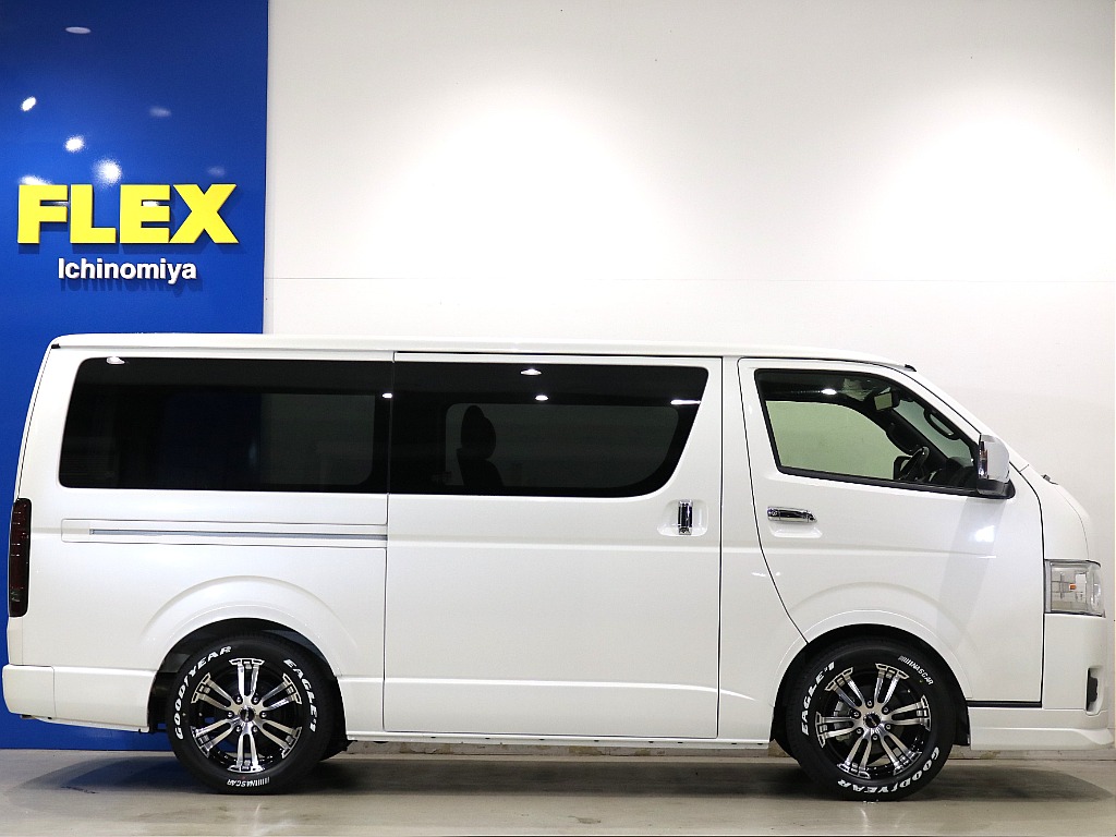 トヨタ ハイエースバン(8枚目)