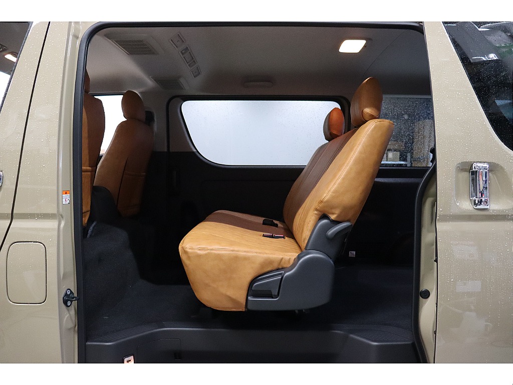 トヨタ ハイエースバン(18枚目)