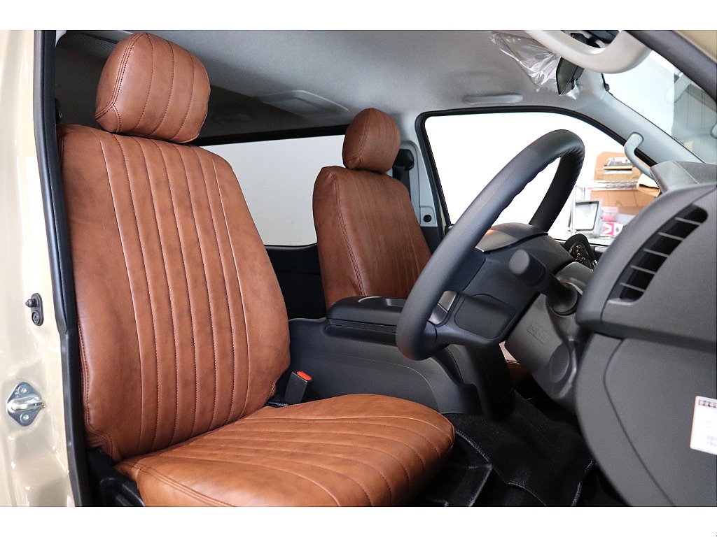 トヨタ ハイエースバン(14枚目)