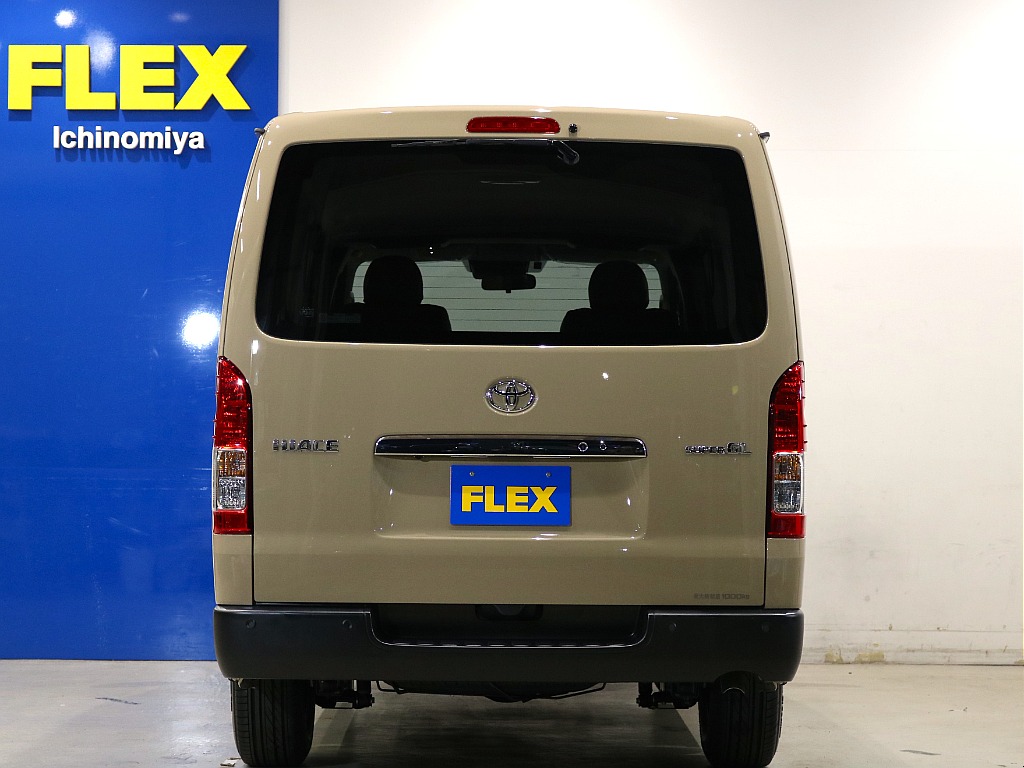 トヨタ ハイエースバン(10枚目)
