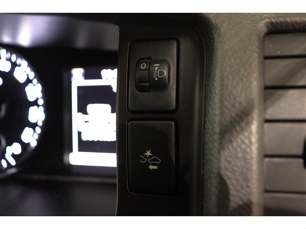 トヨタ ハイエースバン(32枚目)