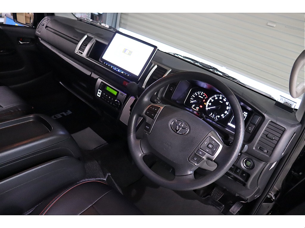 トヨタ ハイエース(13枚目)