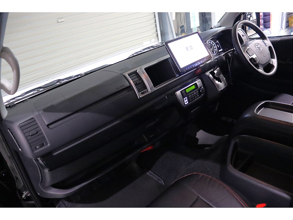 トヨタ ハイエース(15枚目)