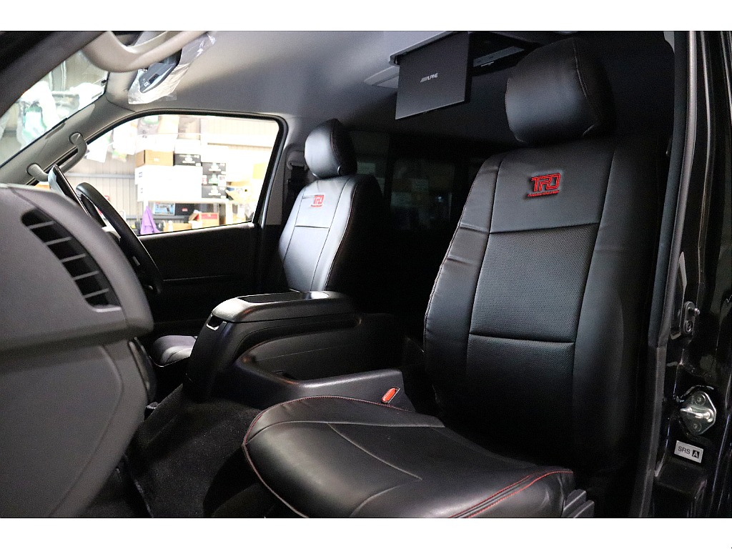 トヨタ ハイエース(16枚目)