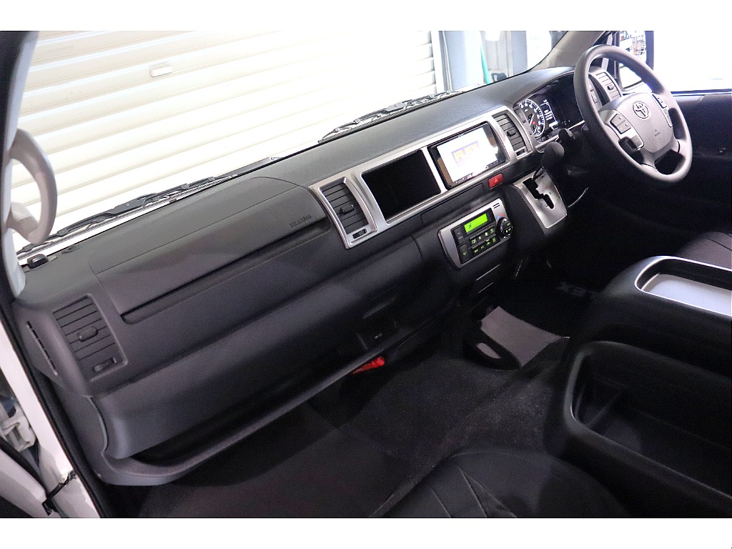 トヨタ ハイエース(15枚目)