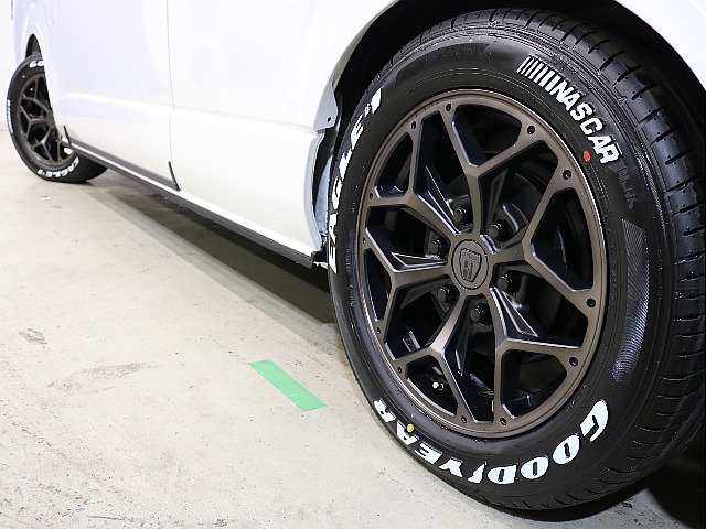 FLEX スタイリングヘックス17インチアルミホイール/グッドイヤーナスカータイヤ