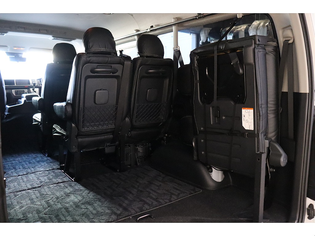 トヨタ ハイエース(35枚目)