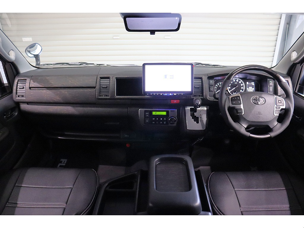 トヨタ ハイエース(9枚目)