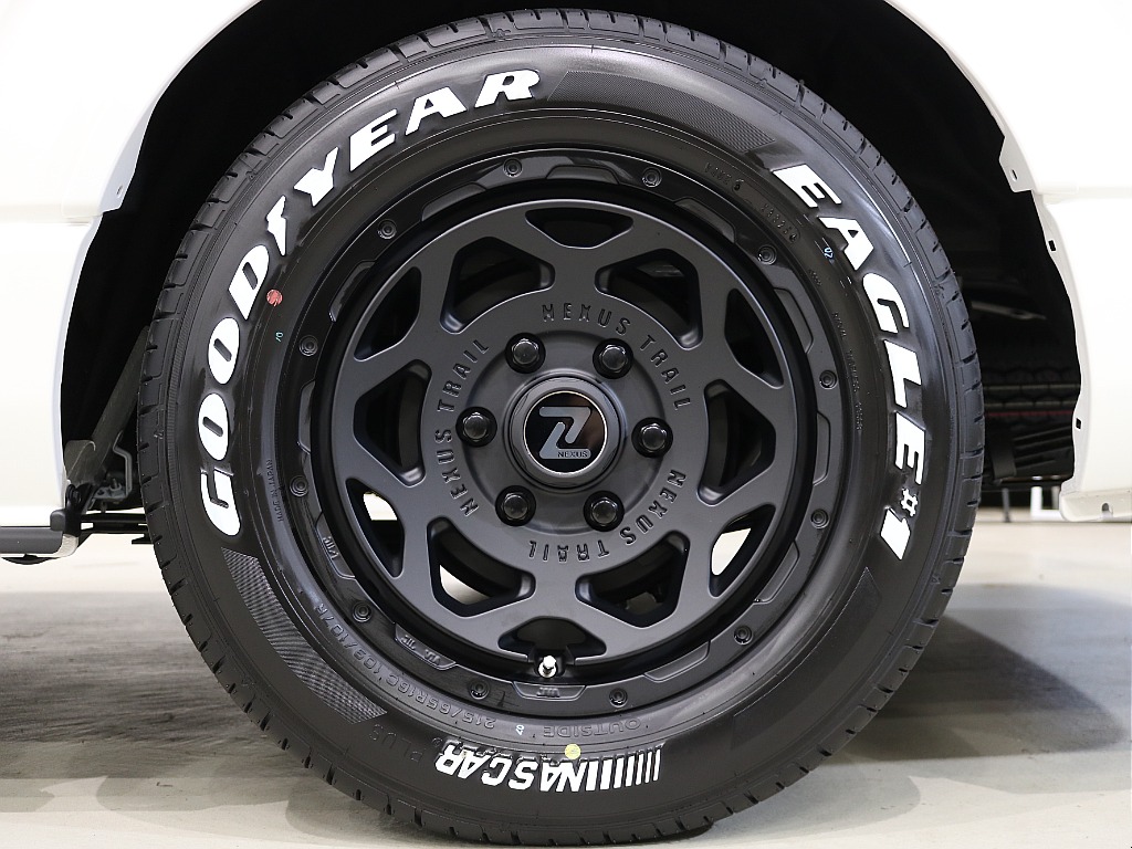 トヨタ ハイエース(10枚目)