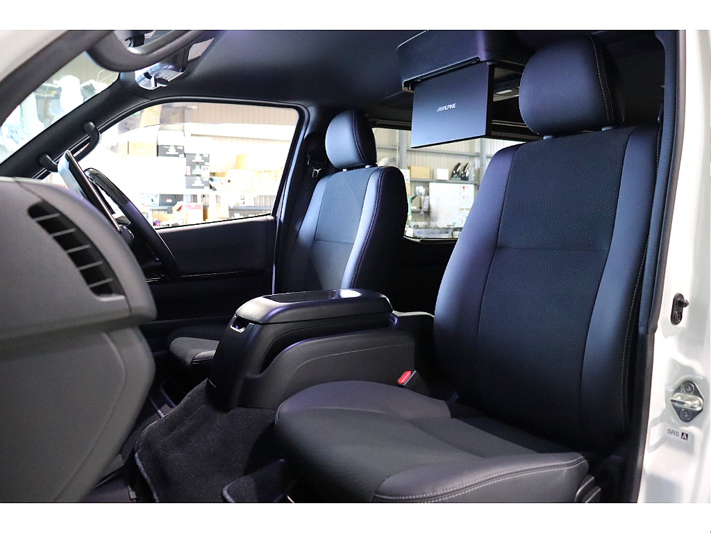 トヨタ ハイエースバン(16枚目)