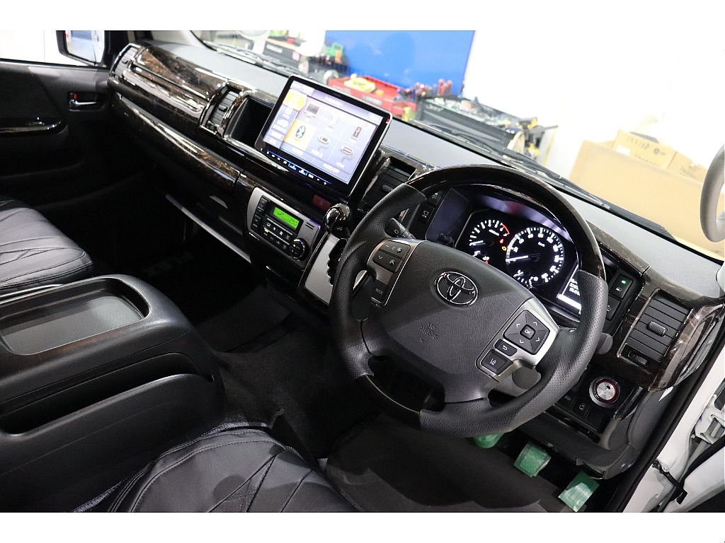 トヨタ ハイエース(13枚目)