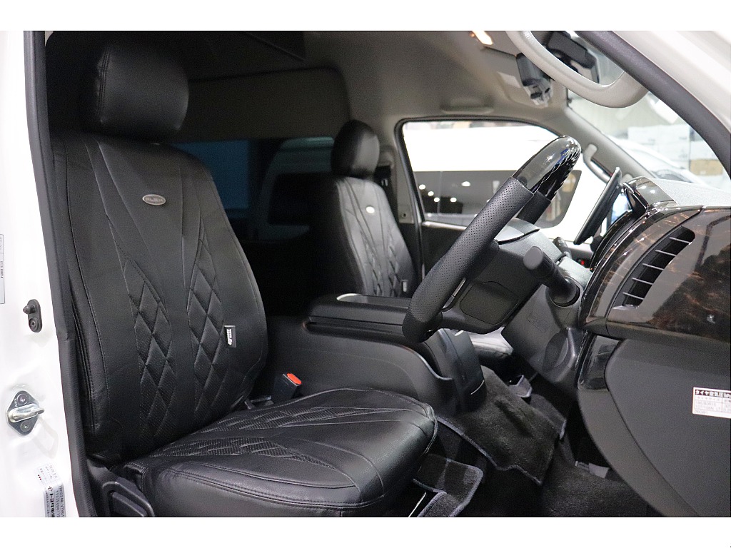 トヨタ ハイエース(14枚目)