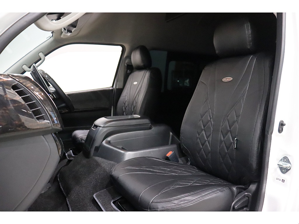 トヨタ ハイエース(16枚目)