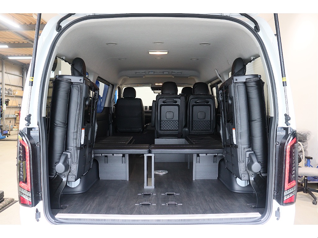 トヨタ ハイエース(14枚目)