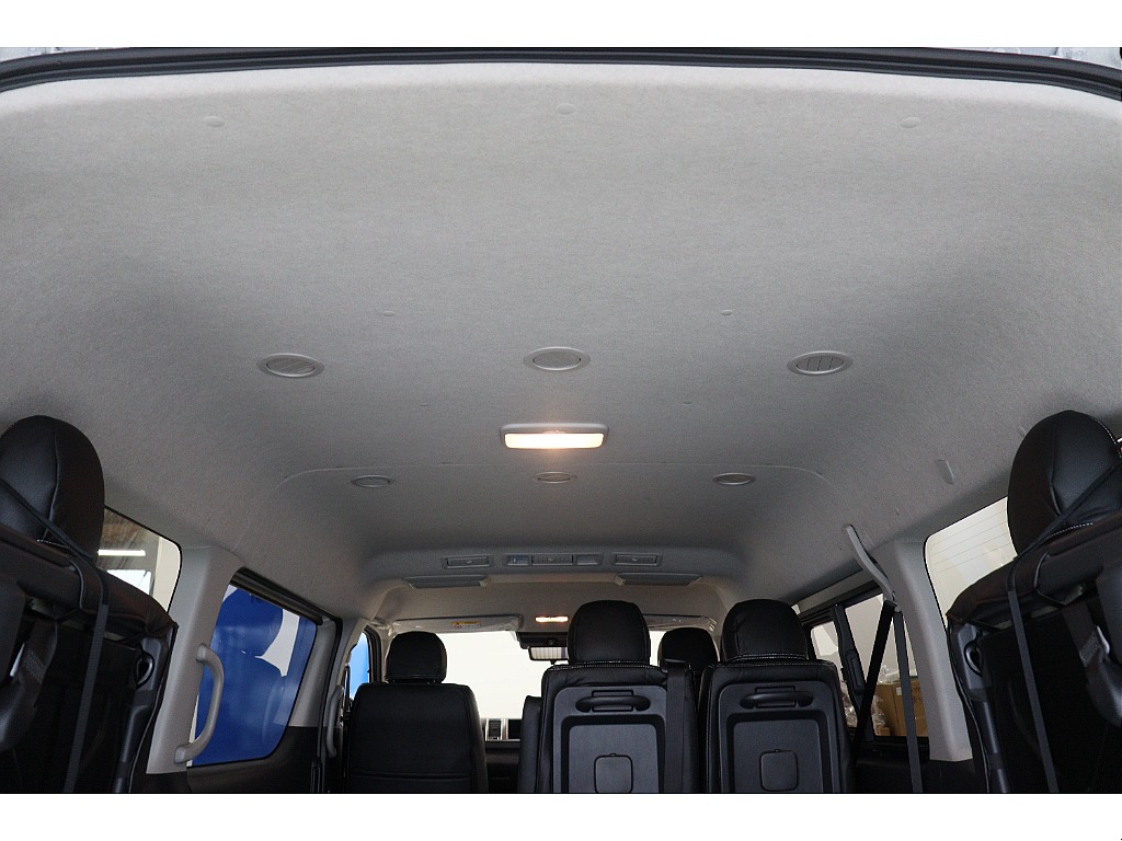 トヨタ ハイエース(16枚目)