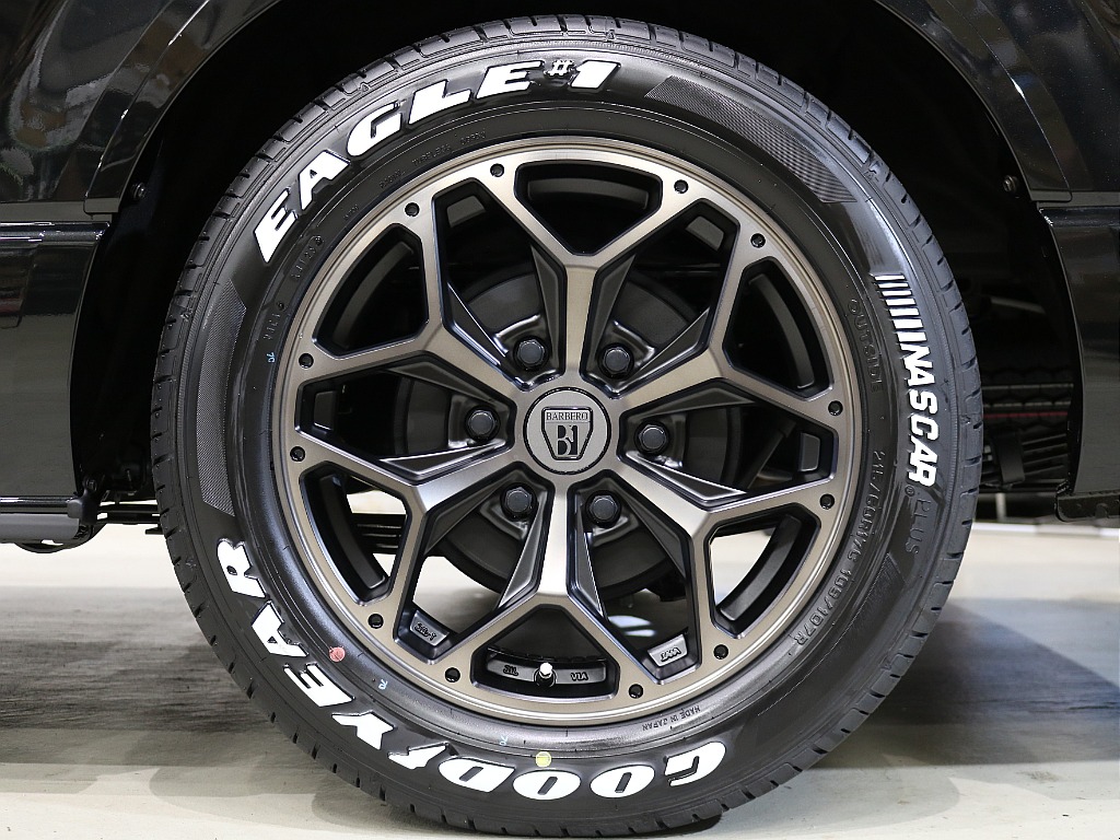 バルベロ17インチホイール/ナスカーイーグルワン17インチタイヤ