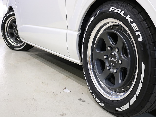 ファルケン17インチタイヤ/エセックス17インチホイール