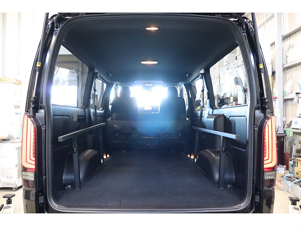 トヨタ ハイエースバン(24枚目)