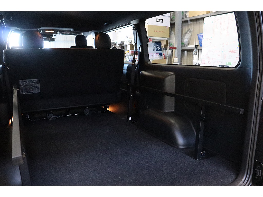 トヨタ ハイエースバン(30枚目)