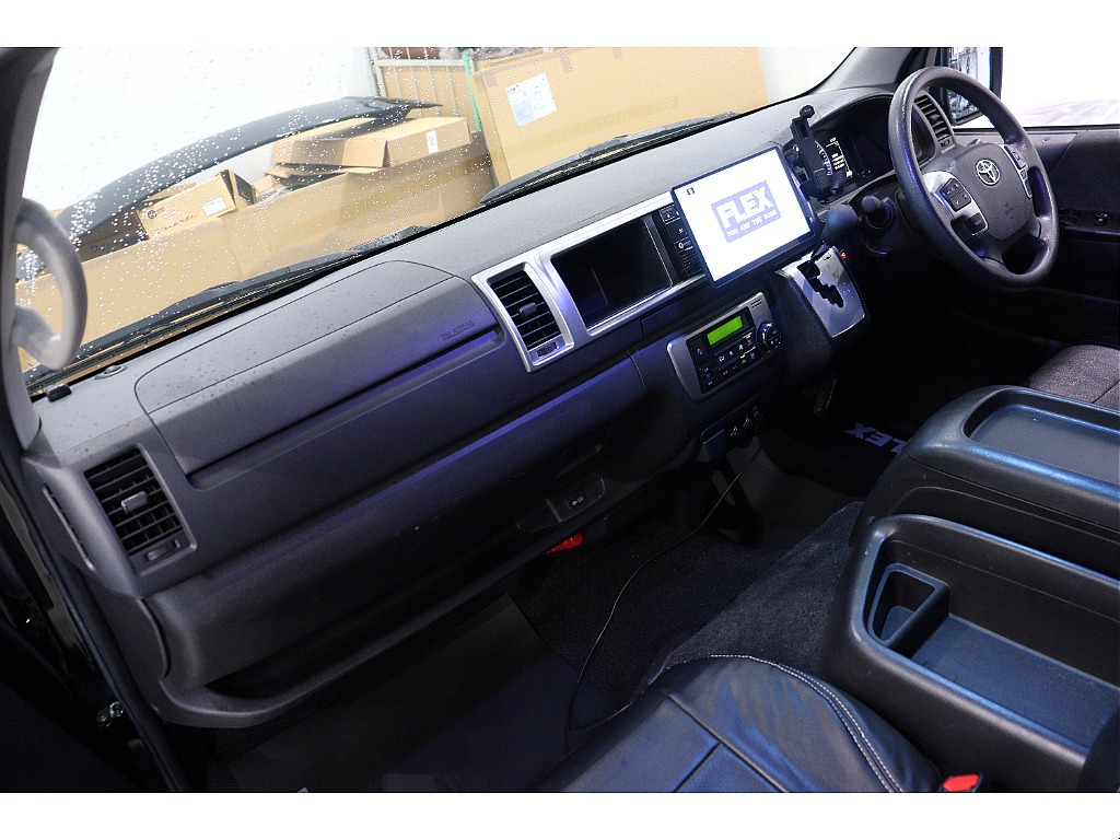 トヨタ ハイエース(15枚目)