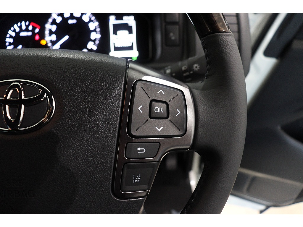 トヨタ ハイエースバン(5枚目)