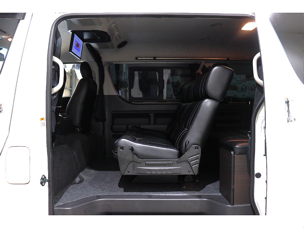 トヨタ ハイエース(27枚目)