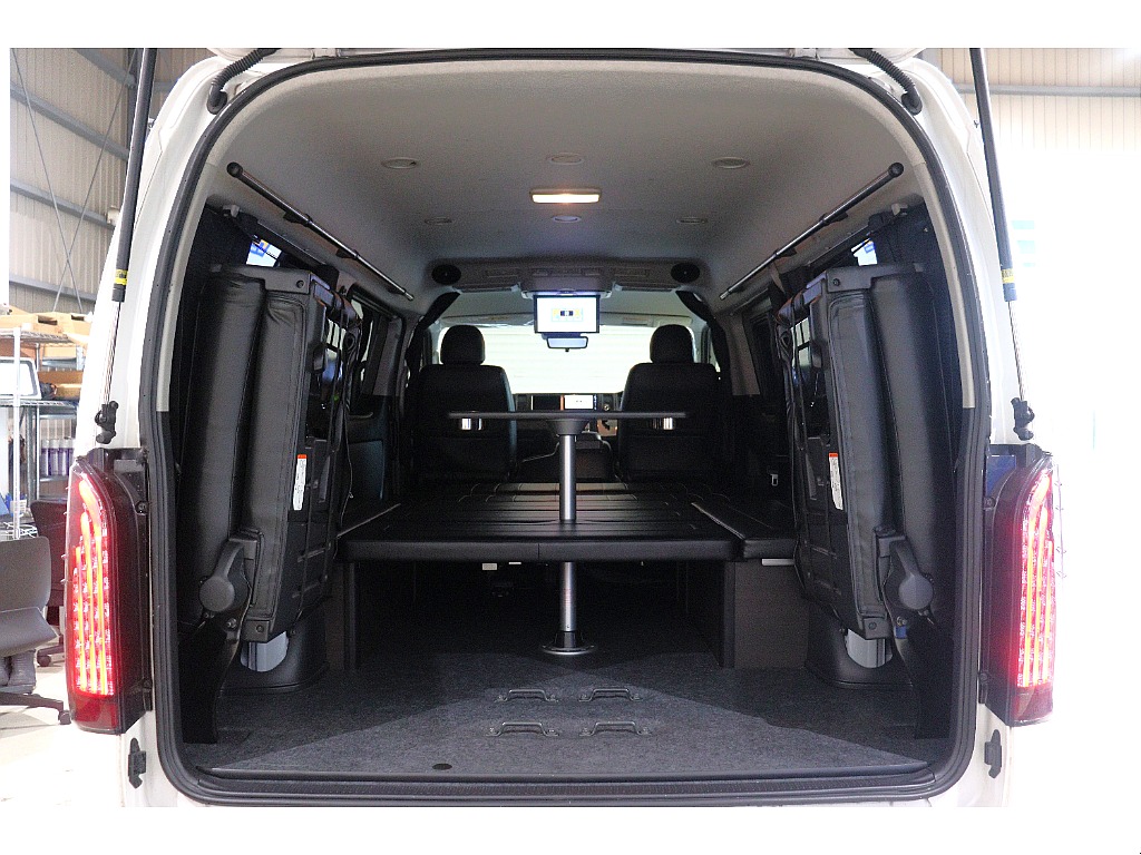 トヨタ ハイエース(32枚目)