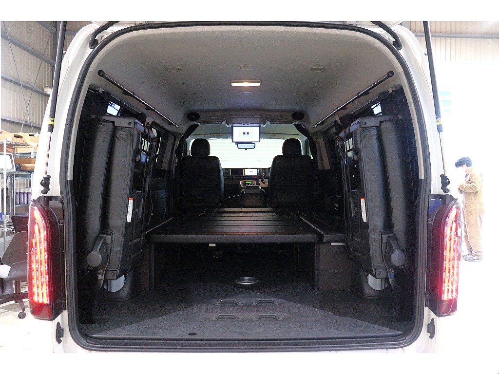 トヨタ ハイエース(33枚目)