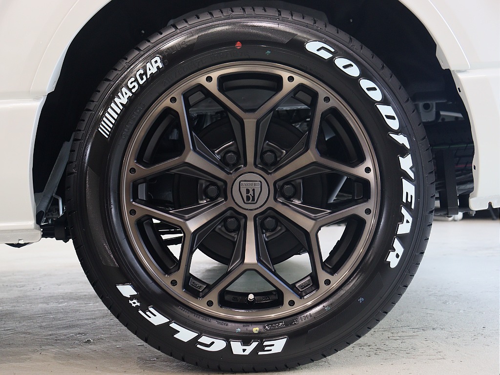 トヨタ ハイエースバン(21枚目)