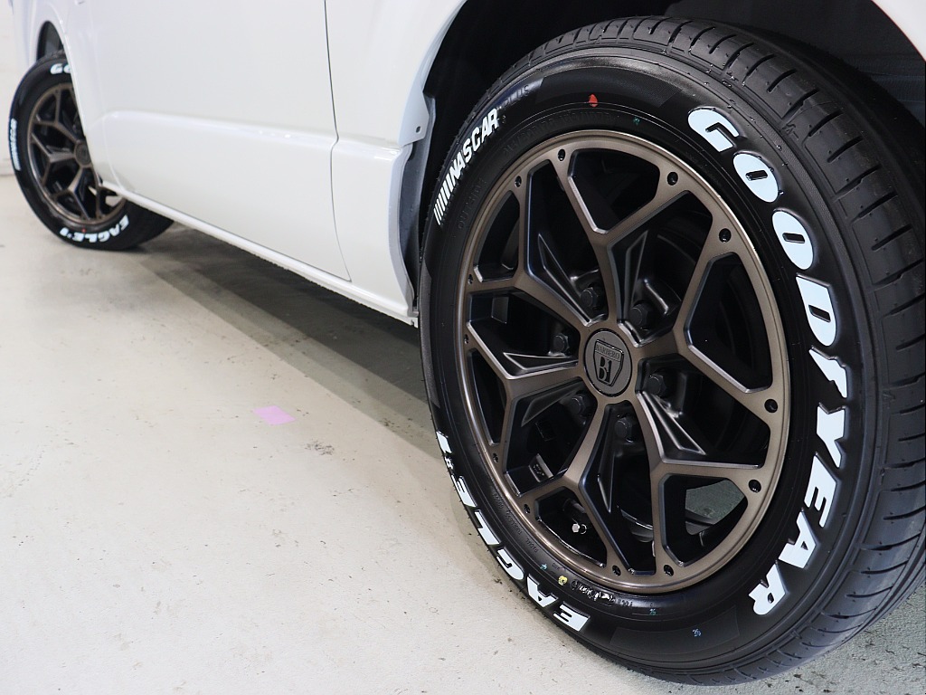 トヨタ ハイエースバン(22枚目)