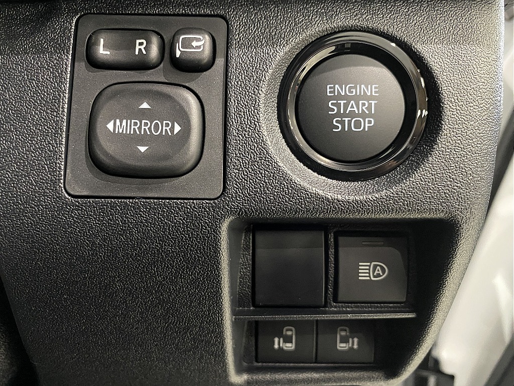 トヨタ ハイエースバン(36枚目)