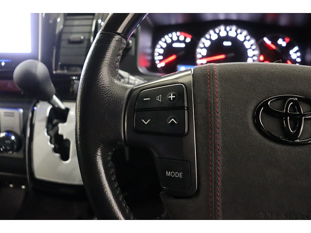 トヨタ ハイエース(16枚目)