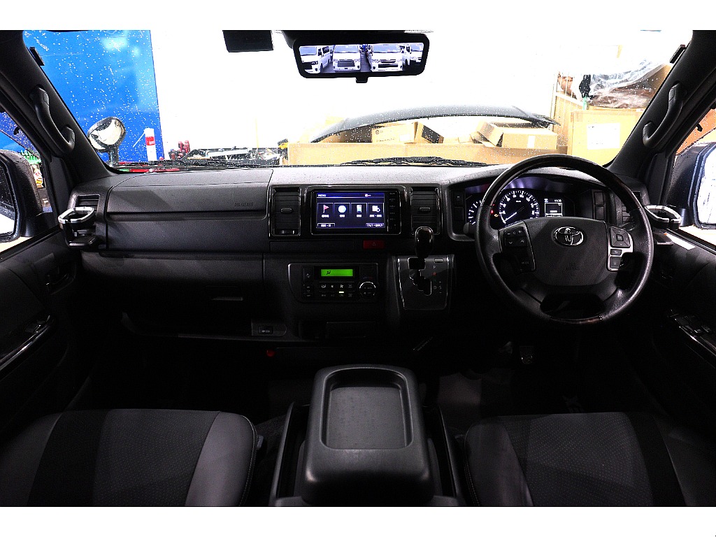 トヨタ ハイエースバン(12枚目)