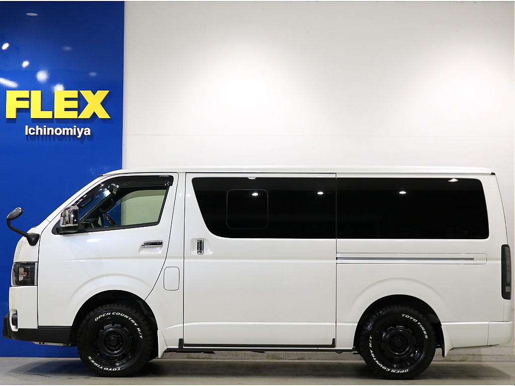 トヨタ ハイエースバン(9枚目)