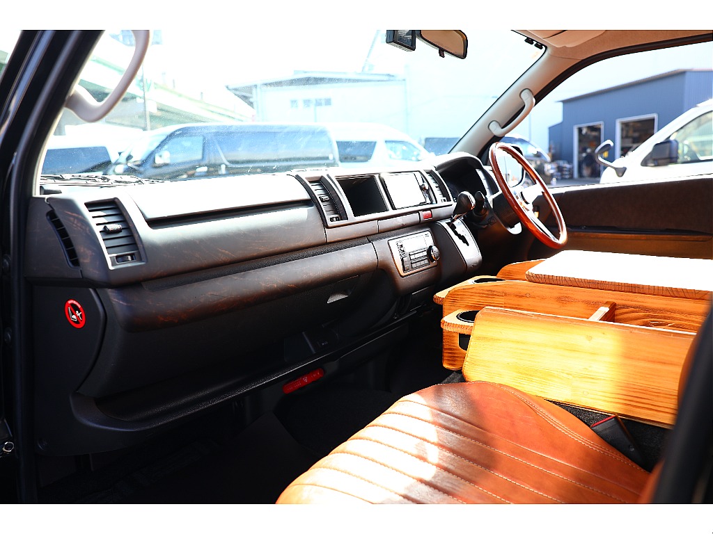 トヨタ ハイエース(6枚目)