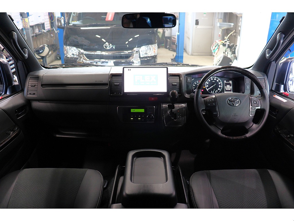 Panasonic 10インチフローティングナビ